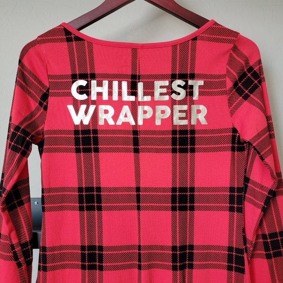 PINK Victoria's Secret One Piece Plaid Christmas Sleeper Pajama - Picture 8 of 13
